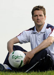 Michael Owen doing a spot of ever so subtle advertising