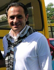 There was a great Cavani picture courtesy of Elaine, but alas wordpress rejected it, so found this at the last moment. Sorry!
