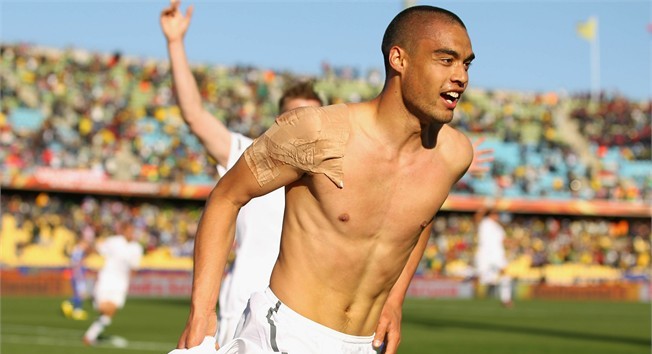 Reid Goes Prince of Persia After Header