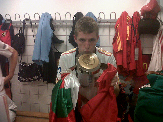 @IkerMuniain27: Campeones de EUROPAAAAA