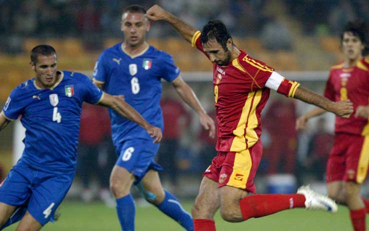 vucinic_chiellini_italia_montenegro