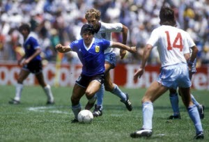 1986_arg_eng_maradona_457_uv