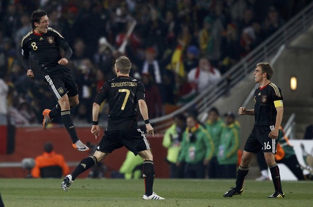 SOCCER-WORLD/