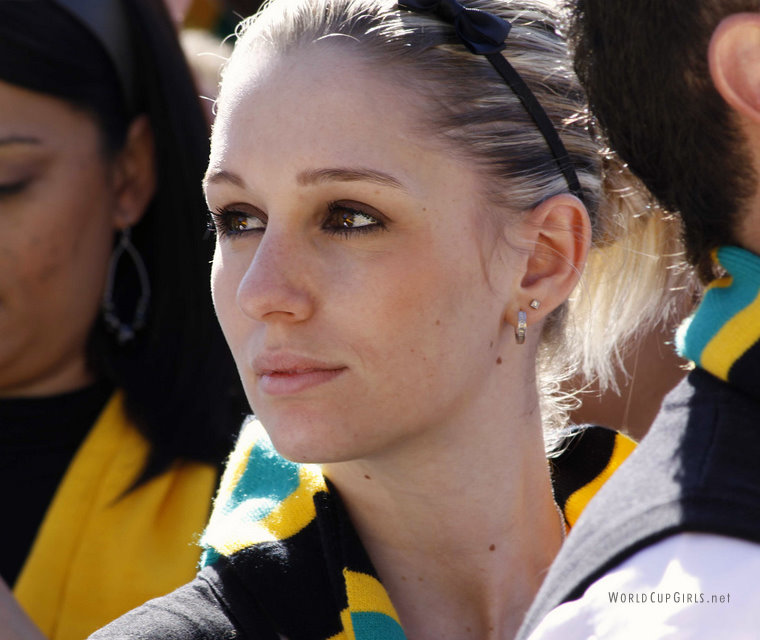 south-african-girl_world-cup-2010_02
