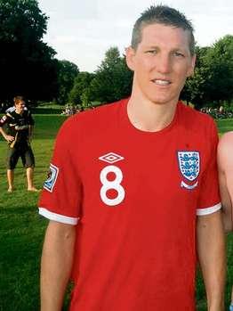 Schweini: Good, But Still Wants To Be Lamps