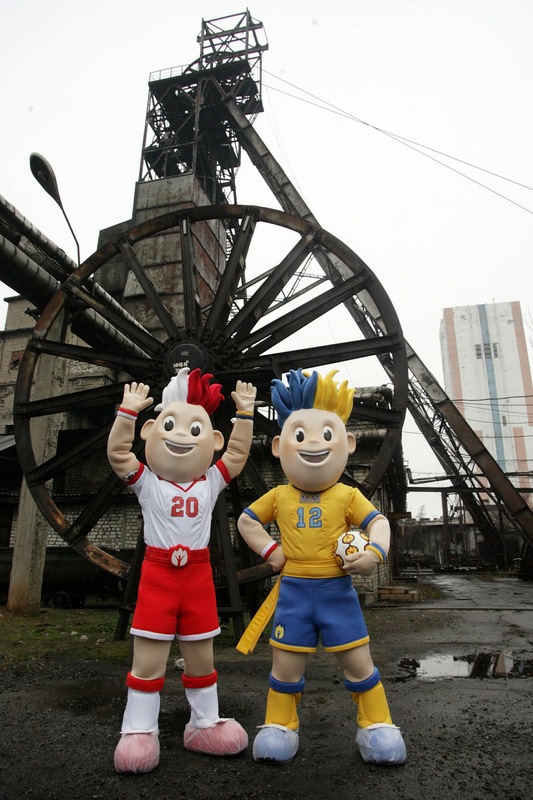 FBL-EURO-2012-UKRAINE-POLAND-MASCOTS