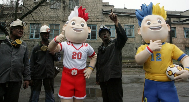 FBL-EURO-2012-UKRAINE-POLAND-MASCOTS