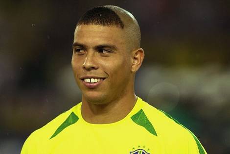 Ronaldo Long Hair on Ronaldo Given Fish In A Barrel For His Selecao Sendoff   World Cup